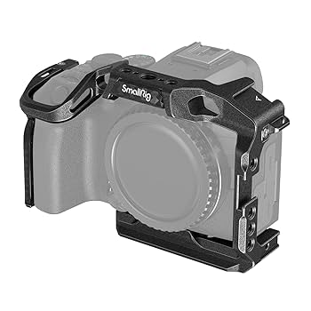 Amazon | SmallRig Canon R10用 “Black Mamba” ケージ 4004